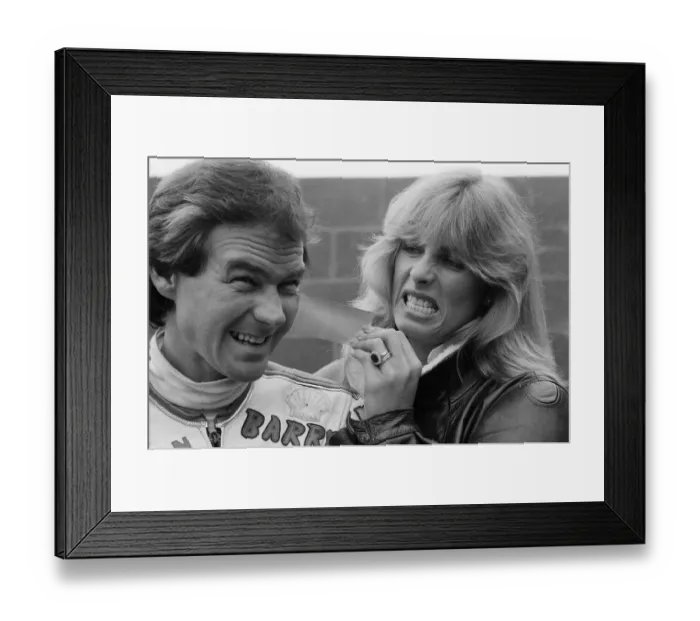 Framed Print : British Motorcycle road racer Barry Sheene at Snetterton Framed Print : British Motorcycle road racer Barry Sheene at Snetterton