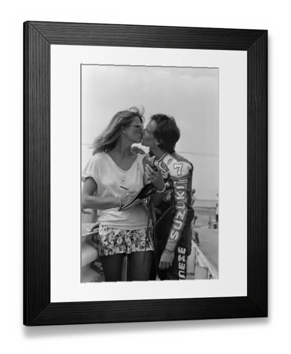 Framed Print : British Motorcycle road racer Barry Sheene attending the South Africa Grand Prix Framed Print : British Motorcycle road racer Barry Sheene attending the South Africa Grand Prix