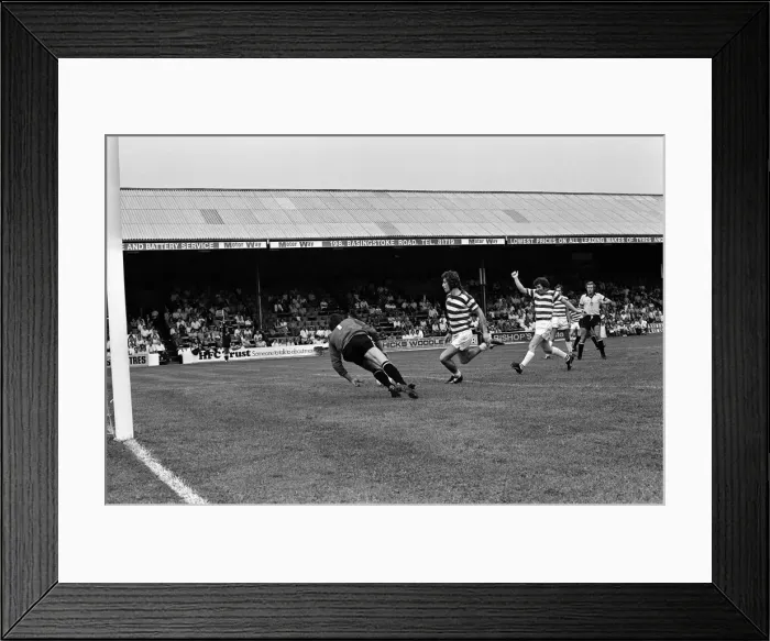 Framed Print : Reading v Peterborough United. Final score 3-2 to Peterborough United Framed Print : Reading v Peterborough United. Final score 3-2 to Peterborough United