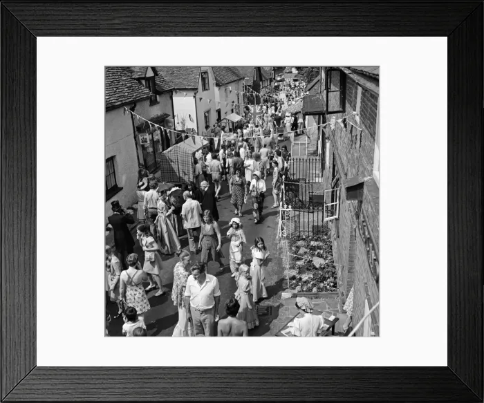 Framed Print : Sonning Festival. Sonning High Street, Berkshire. June 1976 Framed Print : Sonning Festival. Sonning High Street, Berkshire. June 1976