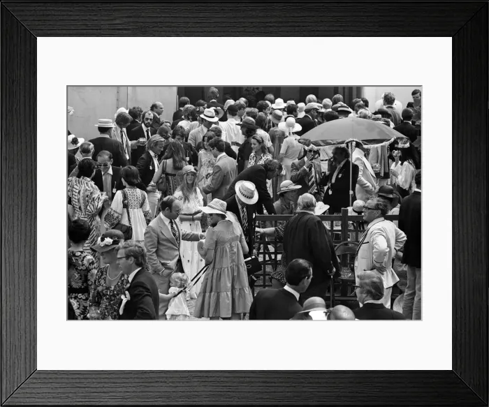 Framed Print : People enjoying the Henley Regatta. River Thames, Henley-on-Thames, Oxfordshire Framed Print : People enjoying the Henley Regatta. River Thames, Henley-on-Thames, Oxfordshire