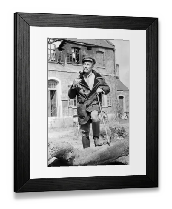 Framed Print : Christopher Plummer on the set of Aces High Framed Print : Christopher Plummer on the set of Aces High