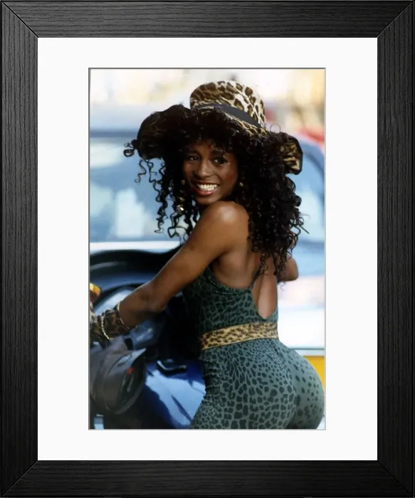 Framed Print : Sinitta British Pop Singer, 28th November 1989 Framed Print : Sinitta British Pop Singer, 28th November 1989
