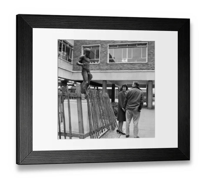Framed Print : Bronze statue at Bank Court in Hemel Hempstead, Hertfordshire. 28th May 1962 Framed Print : Bronze statue at Bank Court in Hemel Hempstead, Hertfordshire. 28th May 1962