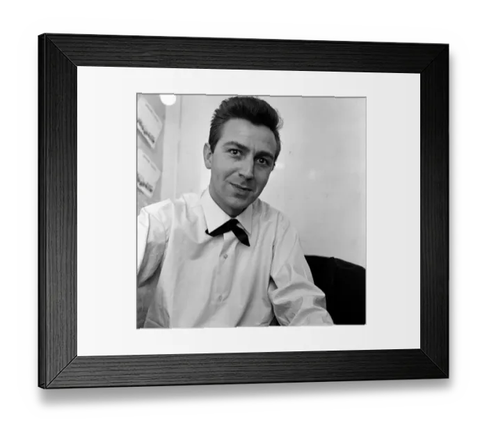 Framed Print : Unknown comic takes over at Palladium. Des O Connor is pictured at the Palladium this Framed Print : Unknown comic takes over at Palladium. Des O Connor is pictured at the Palladium this