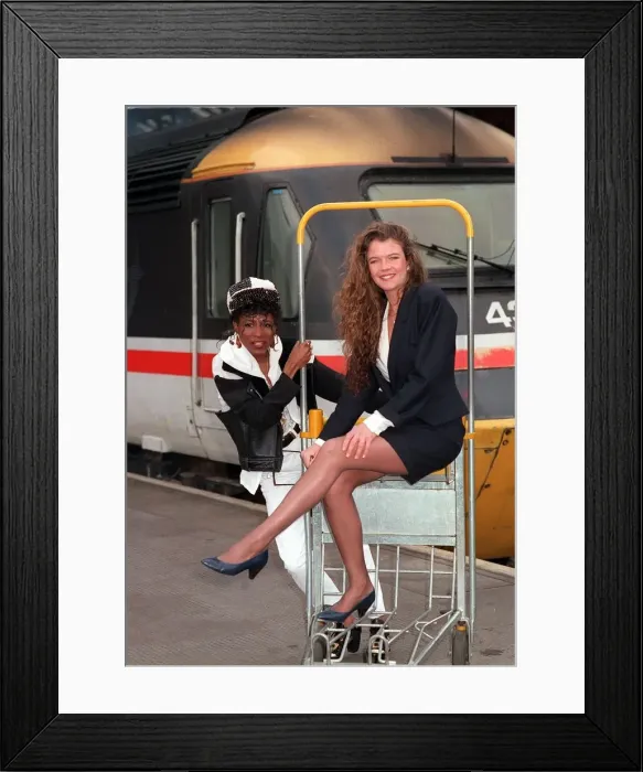 Framed Print : Annabel Croft treasure hunter and singer Sinitta at St Pancras Station London to launch