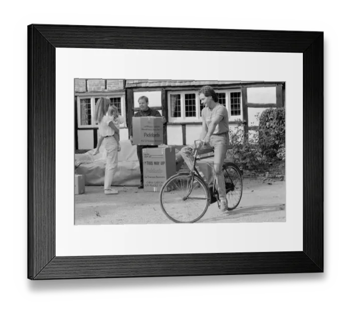 Framed Print : Former British Motorcycle road racer Barry Sheene prepares for a new life in the sun as