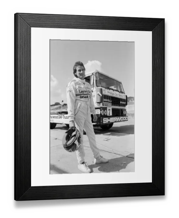 Framed Print : Former British Motorcycle road racer Barry Sheene prepares to emigrate to Australia