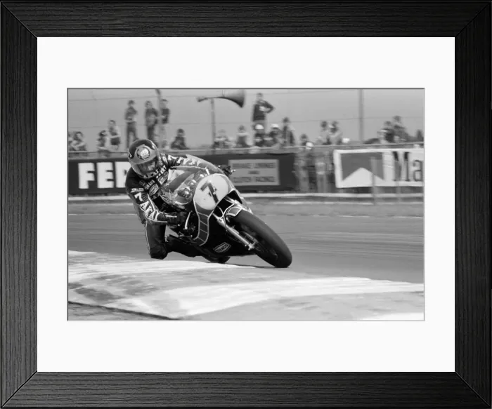 Framed Print : British Motorcycle road racer Barry Sheene in practice at Silverstone ahead of Framed Print : British Motorcycle road racer Barry Sheene in practice at Silverstone ahead of