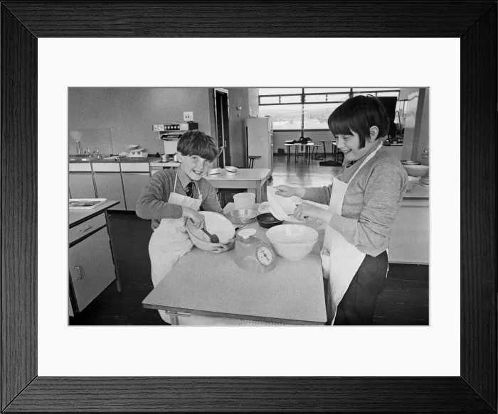 Framed Print : Boys cookery club at Huncliffe School, Saltburn. 1972
