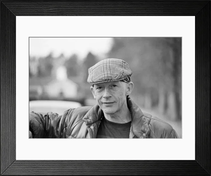 Framed Print : John Hurt filming near Lambourn, West Berkshire. He is filming Framed Print : John Hurt filming near Lambourn, West Berkshire. He is filming