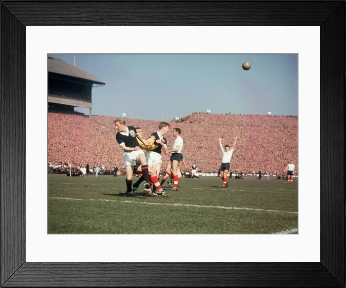 Framed Print : British Championship International football match at Hampden Park, Glasgow Framed Print : British Championship International football match at Hampden Park, Glasgow