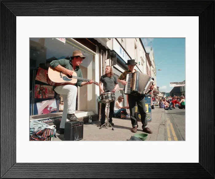 Framed Print : The Brecon Jazz Festival. Brecon, South Wales, A small musical group perform