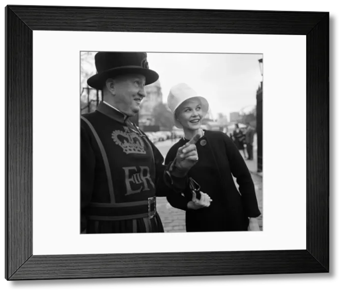 Framed Print : When pink Dorothy Provine arrived in London today she wanted to see the town Framed Print : When pink Dorothy Provine arrived in London today she wanted to see the town