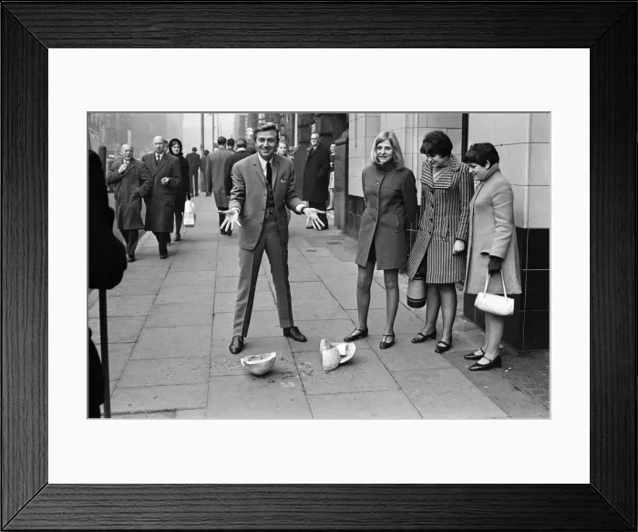 Framed Print : Des O Connor, currently in the chart with Careless Hands