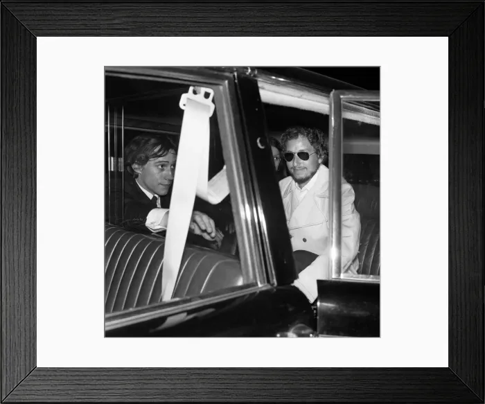 Framed Print : American singer Bob Dylan arrives at Londons Heathrow Airport ahead of his Framed Print : American singer Bob Dylan arrives at Londons Heathrow Airport ahead of his