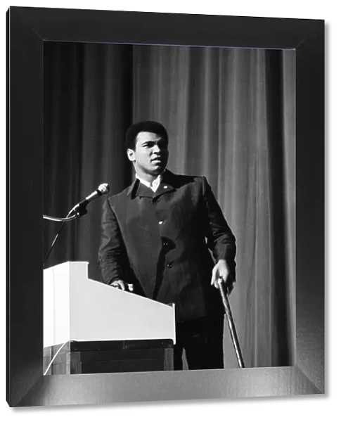 World Heavyweight boxing champion Muhammad Ali held his first public speaking in England