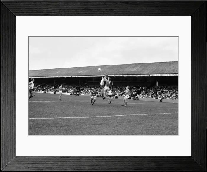 Framed Print : Football match, Reading v Blackpool, final score 1-0 to Reading. League Division Three Framed Print : Football match, Reading v Blackpool, final score 1-0 to Reading. League Division Three