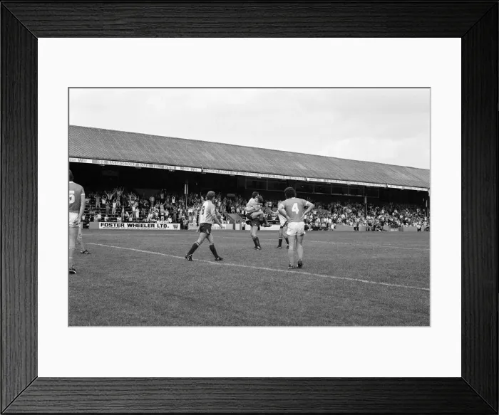 Framed Print : Football match, Reading v Blackpool, final score 1-0 to Reading. League Division Three Framed Print : Football match, Reading v Blackpool, final score 1-0 to Reading. League Division Three