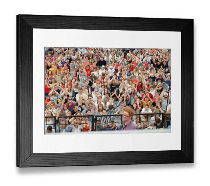 Framed Print : Chris Evans, DJ on Radio One, presents the Radio One Roadshow from Tenby in South Wales Framed Print : Chris Evans, DJ on Radio One, presents the Radio One Roadshow from Tenby in South Wales