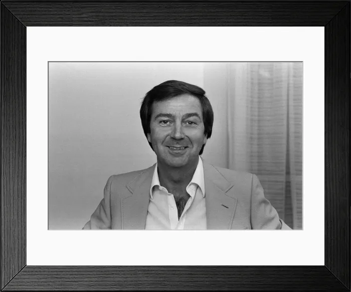Framed Print : Entertainer Des O Connor. October 1983 Framed Print : Entertainer Des O Connor. October 1983