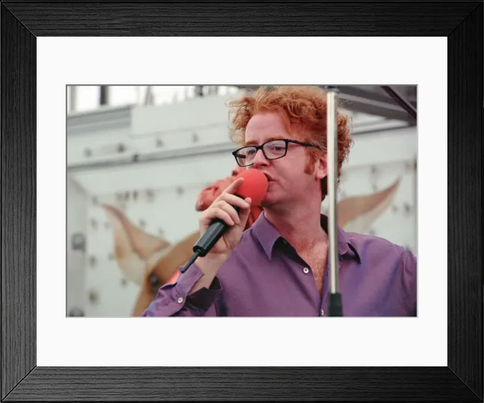 Framed Print : Chris Evans, DJ on Radio One, presents the Radio One Roadshow from Tenby in South Wales Framed Print : Chris Evans, DJ on Radio One, presents the Radio One Roadshow from Tenby in South Wales
