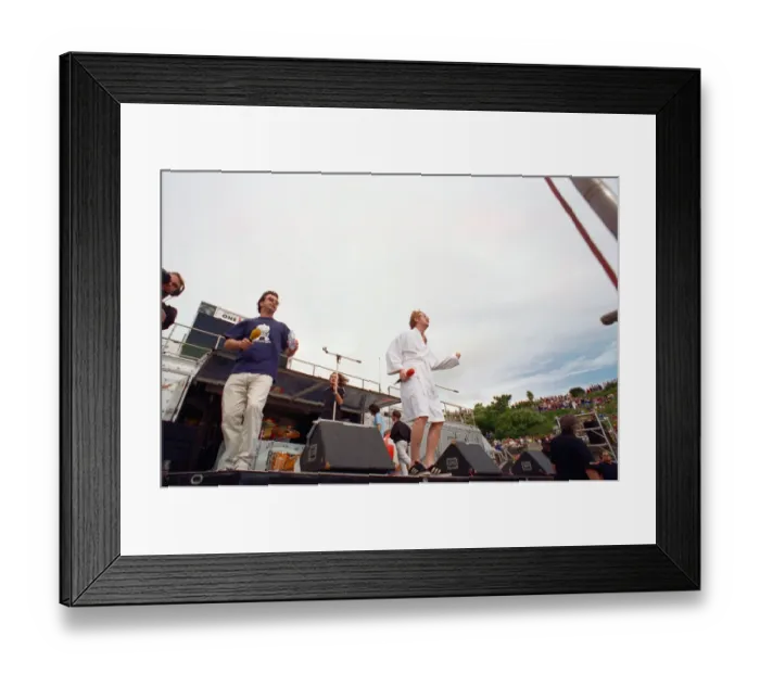 Framed Print : Chris Evans, DJ on Radio One, presents the Radio One Roadshow from Tenby in South Wales