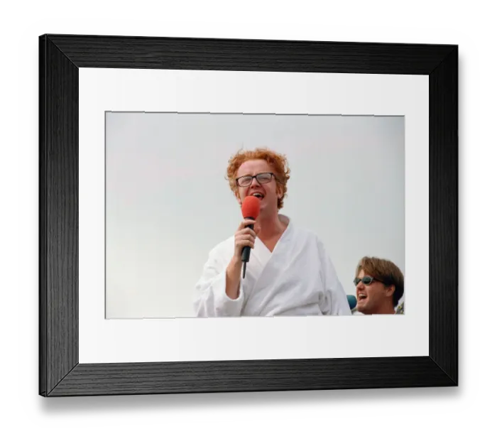 Framed Print : Chris Evans, DJ on Radio One, presents the Radio One Roadshow from Tenby in South Wales