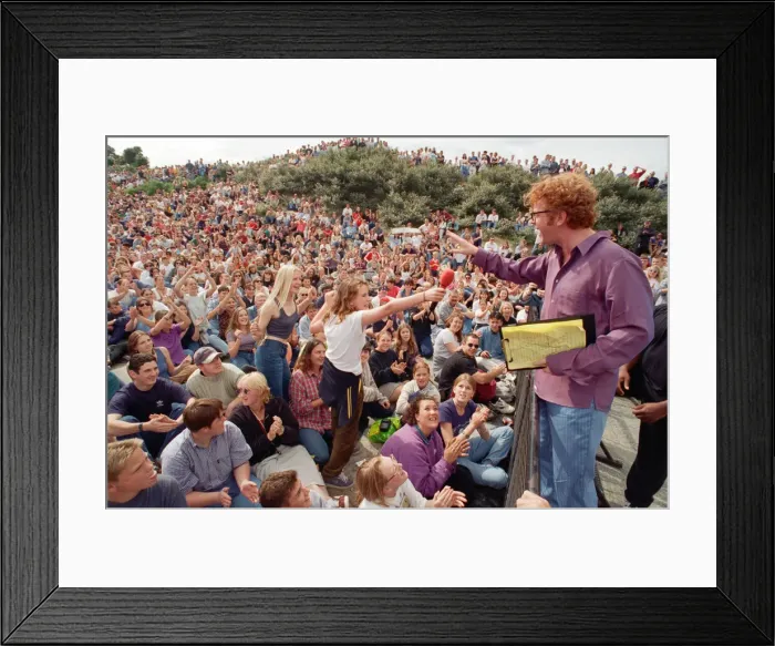 Framed Print : Chris Evans, DJ on Radio One, presents the Radio One Roadshow from Tenby in South Wales Framed Print : Chris Evans, DJ on Radio One, presents the Radio One Roadshow from Tenby in South Wales