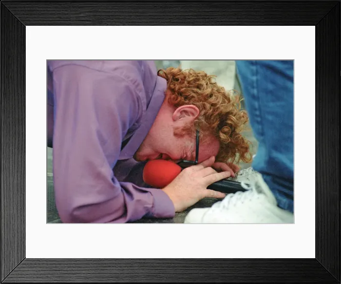 Framed Print : Chris Evans, DJ on Radio One, presents the Radio One Roadshow from Tenby in South Wales Framed Print : Chris Evans, DJ on Radio One, presents the Radio One Roadshow from Tenby in South Wales