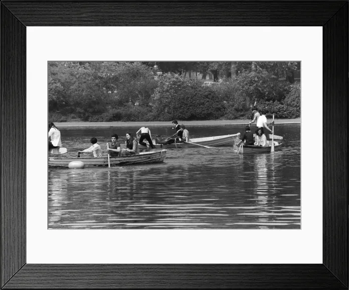 Framed Print : The temperatures rose into the upper 70s again today