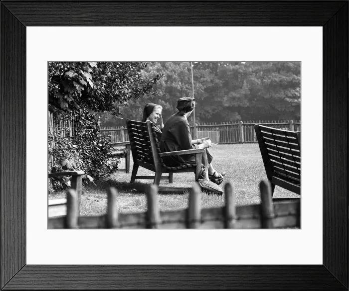 Framed Print : Well into the 80s - todays sun brought out people onto Hampstead Heath, London Framed Print : Well into the 80s - todays sun brought out people onto Hampstead Heath, London