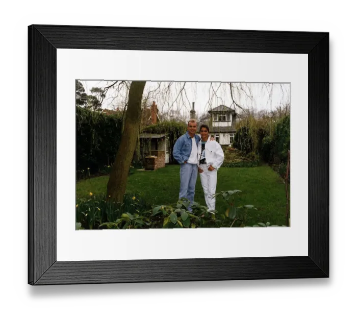 Framed Print : Wayne Dobson Magician with Wife Karen Dobson in rear garden of cottage Dbase Framed Print : Wayne Dobson Magician with Wife Karen Dobson in rear garden of cottage Dbase