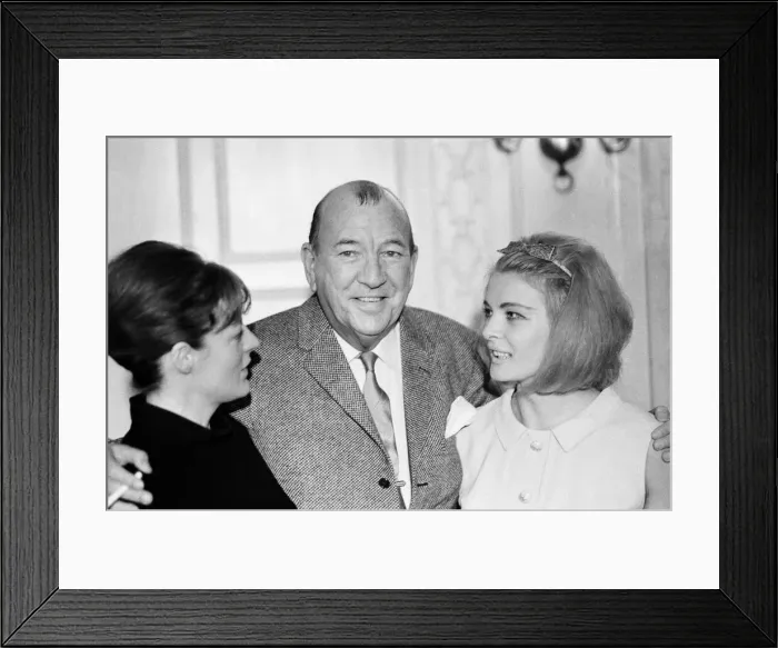 Framed Print : Noel Coward Reception for cast members in Manchester where he celebrates two Framed Print : Noel Coward Reception for cast members in Manchester where he celebrates two