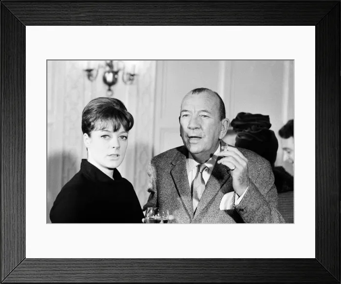 Framed Print : Noel Coward Reception for cast members in Manchester where he celebrates two Framed Print : Noel Coward Reception for cast members in Manchester where he celebrates two