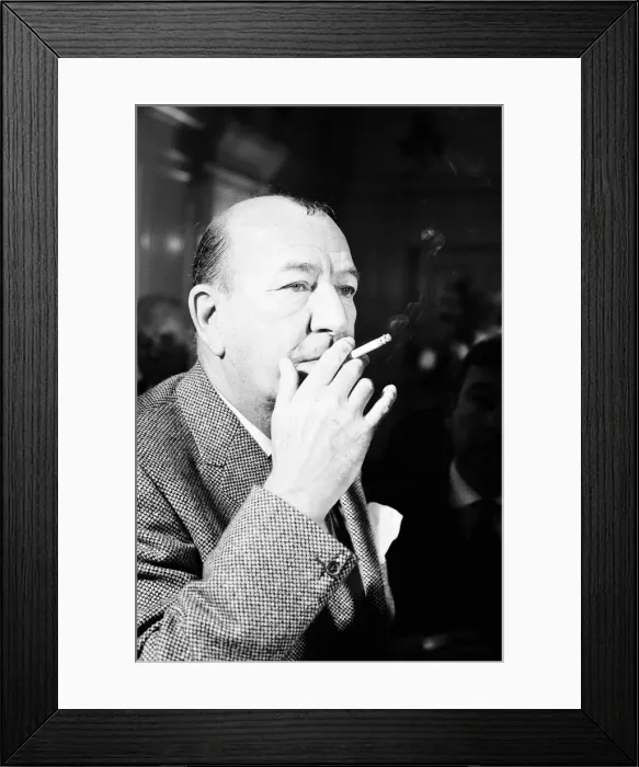 Framed Print : Noel Coward Reception for cast members in Manchester where he celebrates two Framed Print : Noel Coward Reception for cast members in Manchester where he celebrates two