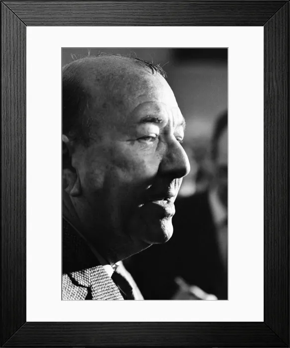 Framed Print : Noel Coward Reception for cast members in Manchester where he celebrates two Framed Print : Noel Coward Reception for cast members in Manchester where he celebrates two