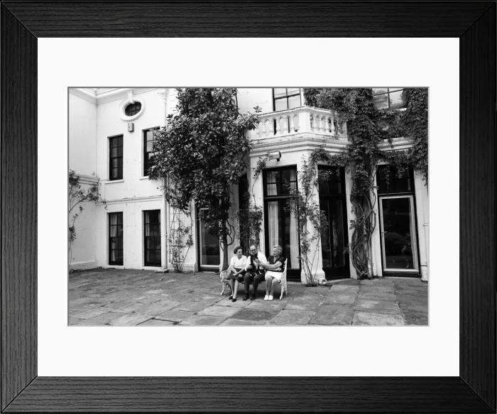 Framed Print : Some of the family of Rod Stewart at his home in Windsor, Berkshire Framed Print : Some of the family of Rod Stewart at his home in Windsor, Berkshire