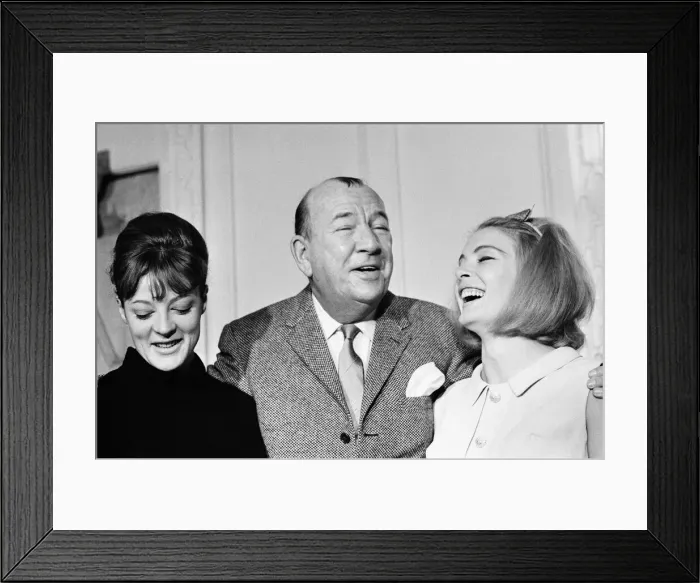 Framed Print : Noel Coward Reception for cast members in Manchester where he celebrates two Framed Print : Noel Coward Reception for cast members in Manchester where he celebrates two
