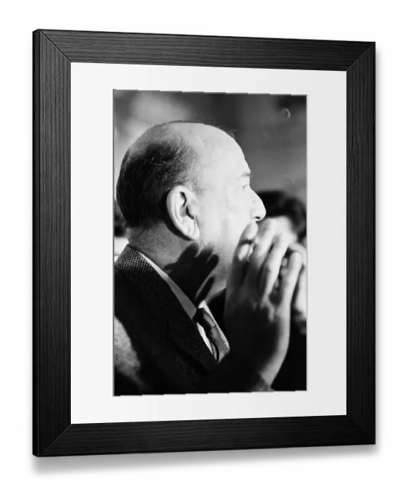 Framed Print : Noel Coward Reception for cast members in Manchester where he celebrates two Framed Print : Noel Coward Reception for cast members in Manchester where he celebrates two