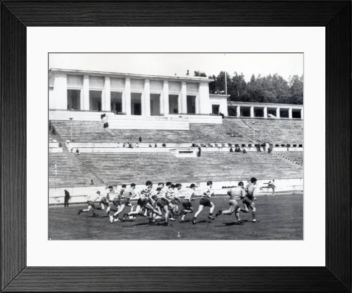 Framed Print : Celtic training at the Estadio Nacional in Lisbon, Portugal on the eve eve of Framed Print : Celtic training at the Estadio Nacional in Lisbon, Portugal on the eve eve of