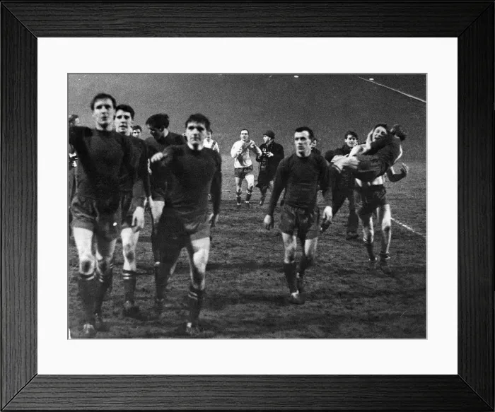 Framed Print : European Cup Quarter Final Second Leg match at Parkhead, Glasgow Framed Print : European Cup Quarter Final Second Leg match at Parkhead, Glasgow