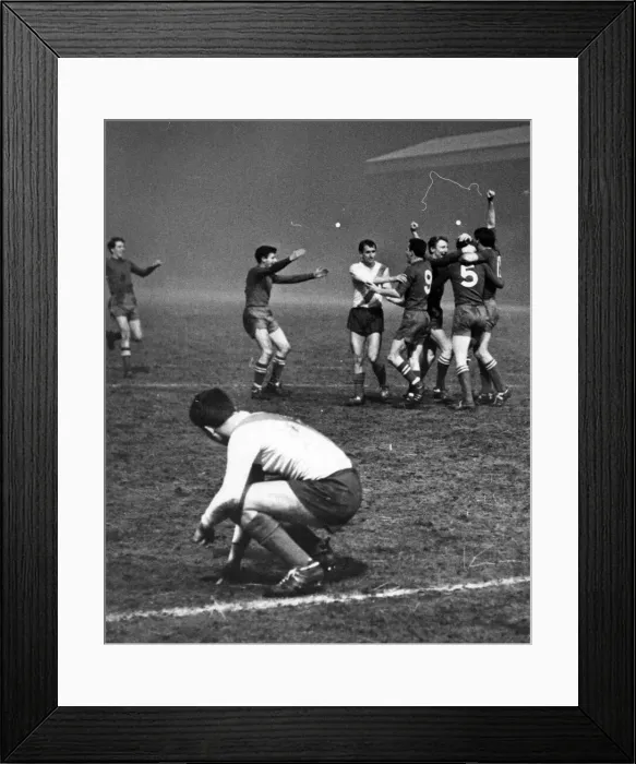 Framed Print : European Cup Quarter Final Second Leg match at Parkhead, Glasgow Framed Print : European Cup Quarter Final Second Leg match at Parkhead, Glasgow