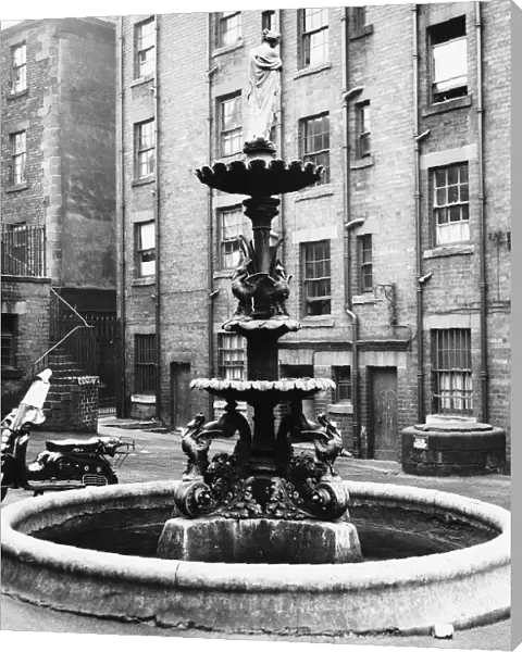 St Mungos Well and Fountain in a back court, Gallowgate, Saracen Head Lane