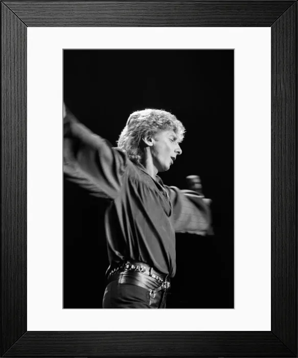 Framed Print : Barry Manilow in concert. November 1984 Framed Print : Barry Manilow in concert. November 1984