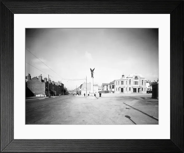Framed Print : Methodist Central Hall and Peace Memorial Uxbridge 1935