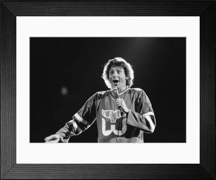 Framed Print : Barry Manilow in concert at Hartford Civic Center, Hartford, Connecticut, America Framed Print : Barry Manilow in concert at Hartford Civic Center, Hartford, Connecticut, America