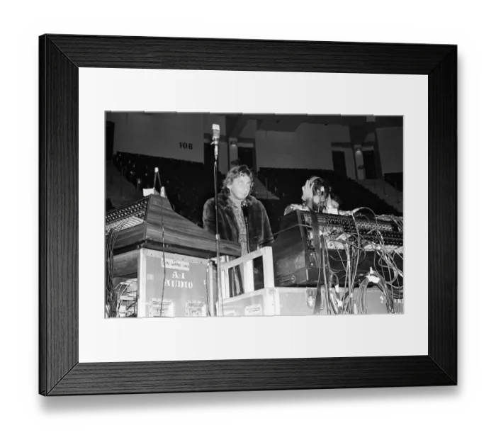 Framed Print : Barry Manilow at the sound mixing desk in preparation for his concert at Hartford Civic