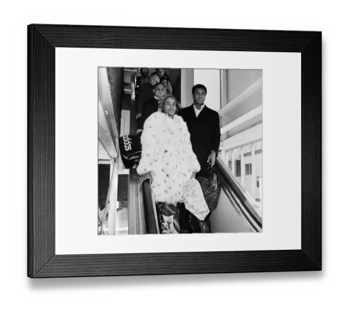 Framed Print : Boxer Muhammad Ali and wife Belinda at Heathrow Airport en route to Beruit from New York Framed Print : Boxer Muhammad Ali and wife Belinda at Heathrow Airport en route to Beruit from New York