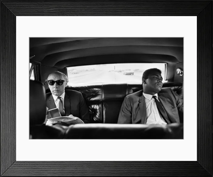 Framed Print : Muhammad Ali (right) with Daily Mirror reporter Donald Zec in the back of a car Framed Print : Muhammad Ali (right) with Daily Mirror reporter Donald Zec in the back of a car